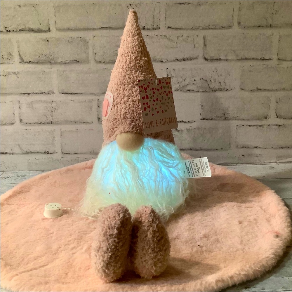 Love & Cupcakes Light Up Valentines Day Shelf Sitting Gnome